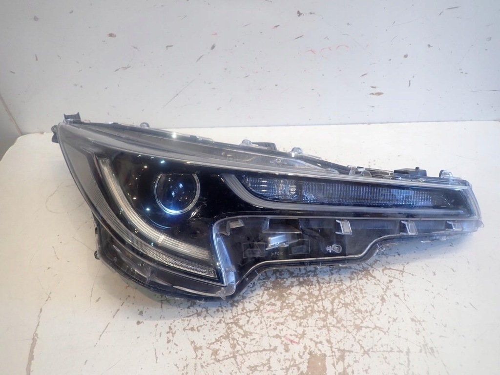 фото №1, Лампа перед правая toyota corolla e21 19- full led