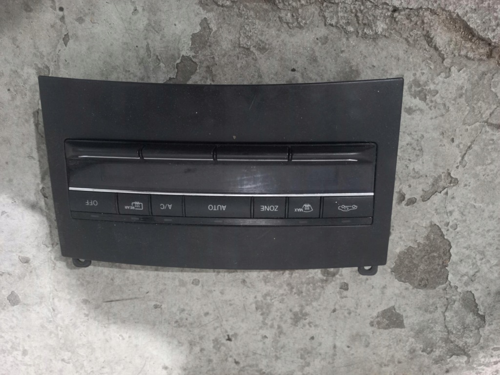 фото №1, Панель кондиционера mercedes w212 europa e klasa