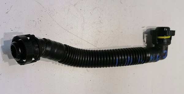 Купити Ford fiesta mk7 - трубка вентиляція картера cm5g-6758-da