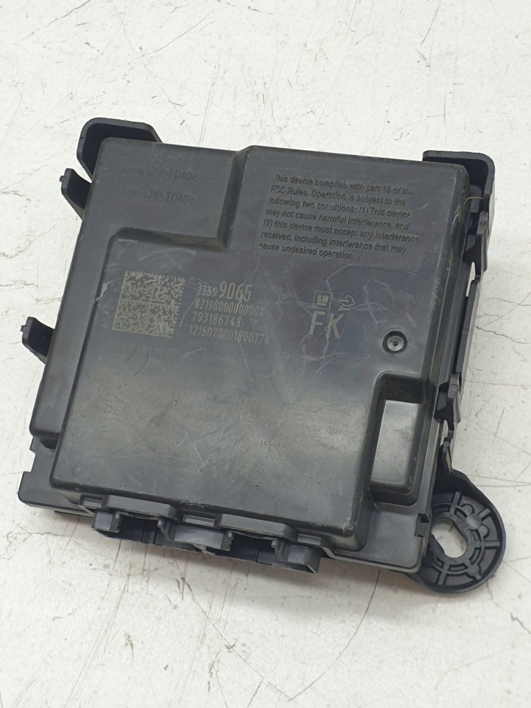 Купить Блоки управления chevrolet volt ii 13599065