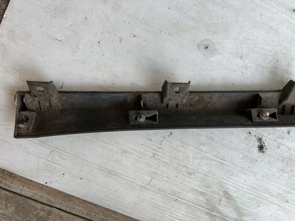 Alfa romeo giulietta молдинг порог левая 18071339 с Разборки