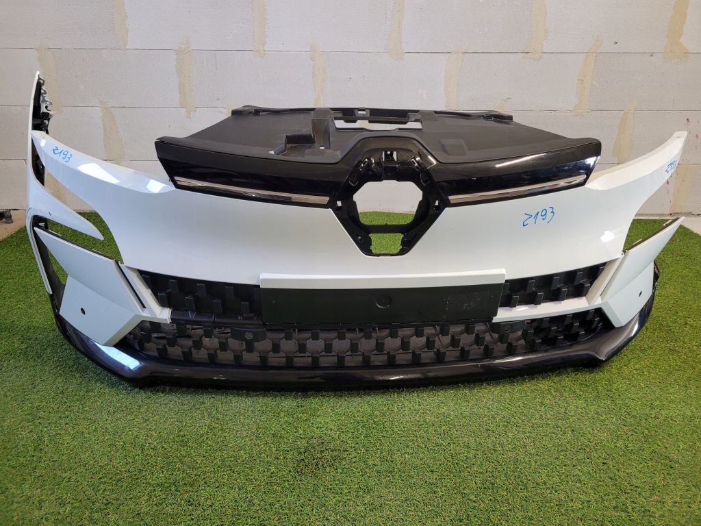 фото №1, Renault megane v 5 e-tech бампер перед передний