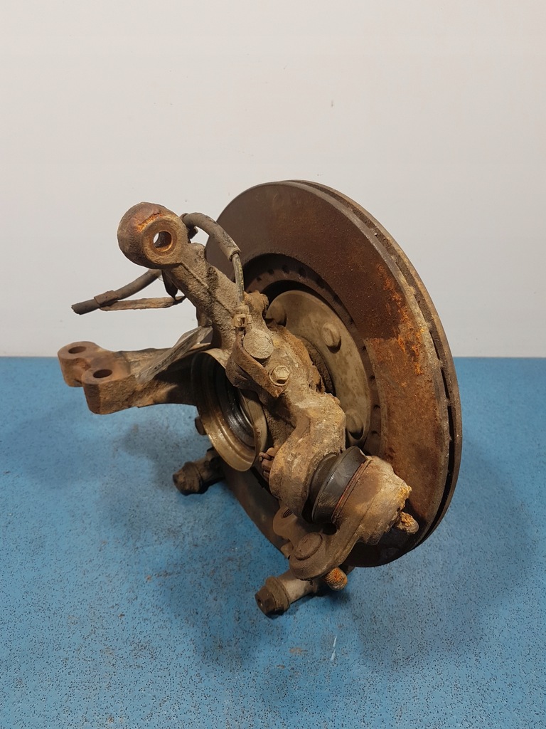 фото №7, Toyota rav4 i поворотный кулак левая.