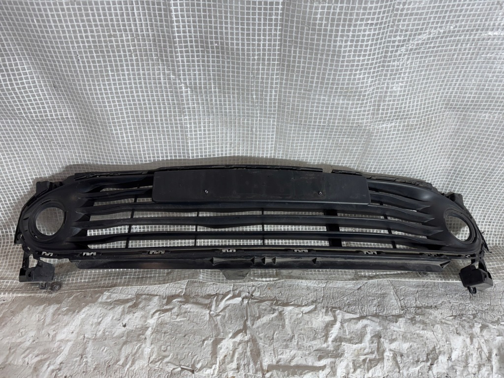 Купить Renault clio iv 4 решётка средняя бампера