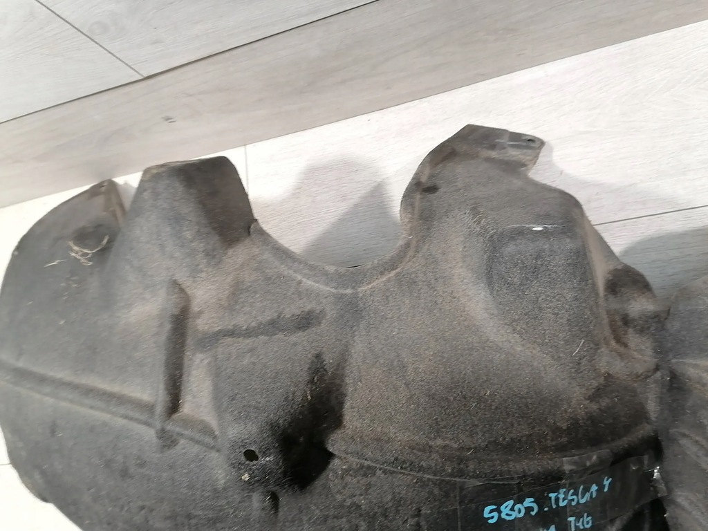 фото №8, Tesla y подкрылок правый задняя 1492616-00-b