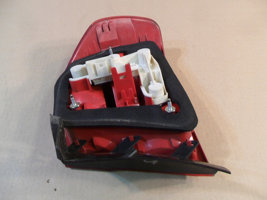 фото №14, Лампа ліва задня bmw 3 320d e90 6937457