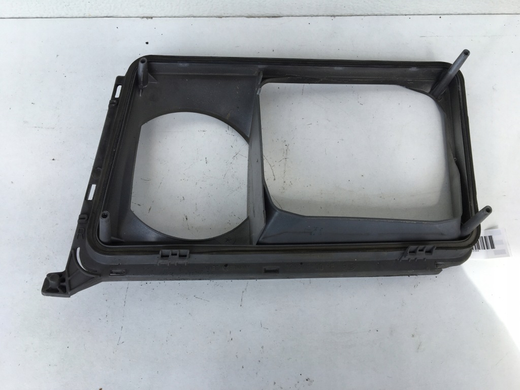 Рамка плафон лампи фара перед правий hella mercedes w124 1990-1996 Недорого