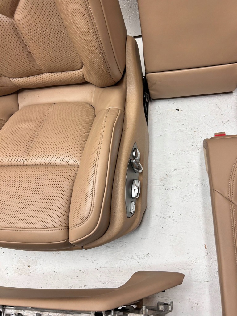 фото №6, Porsche macan ii lift 2023 mojave бежевый сиденья заднее сиденье обшивки комплект