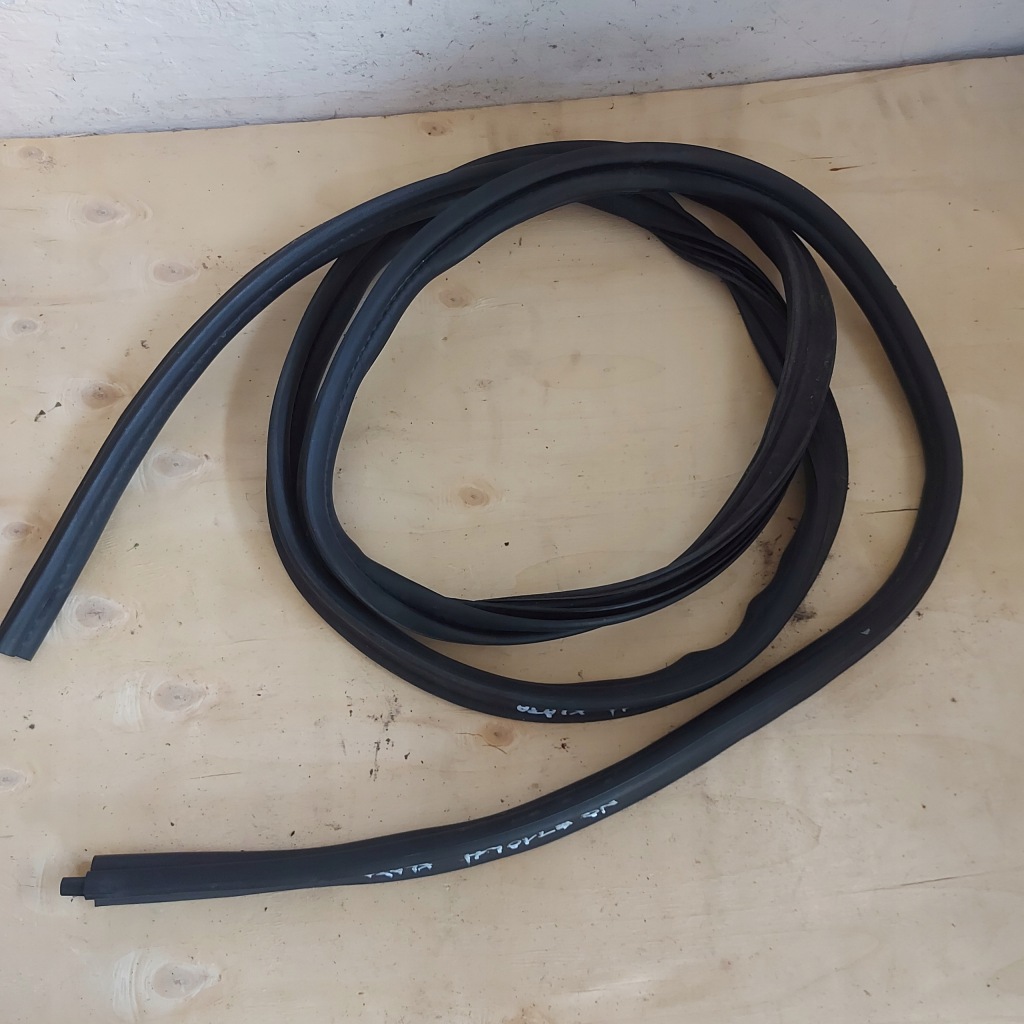 фото №1, Прокладка багажника nissan qashqai j10 lift