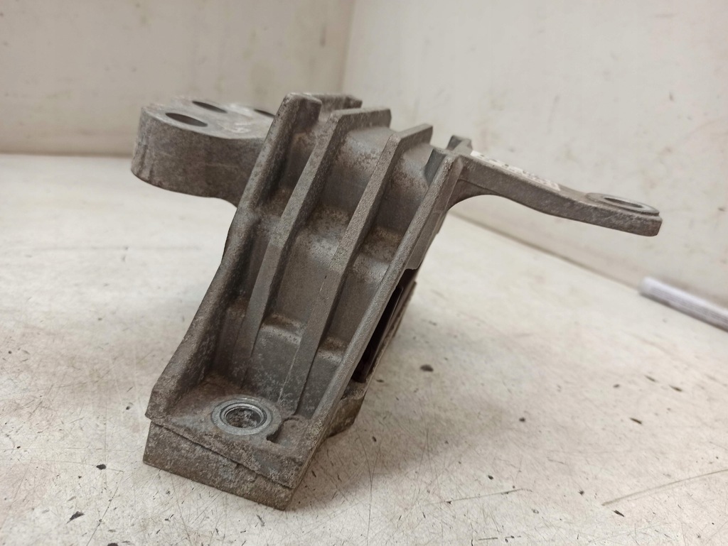 фото №14, Кронштейн подушка двигуна insignia 1.6cdti