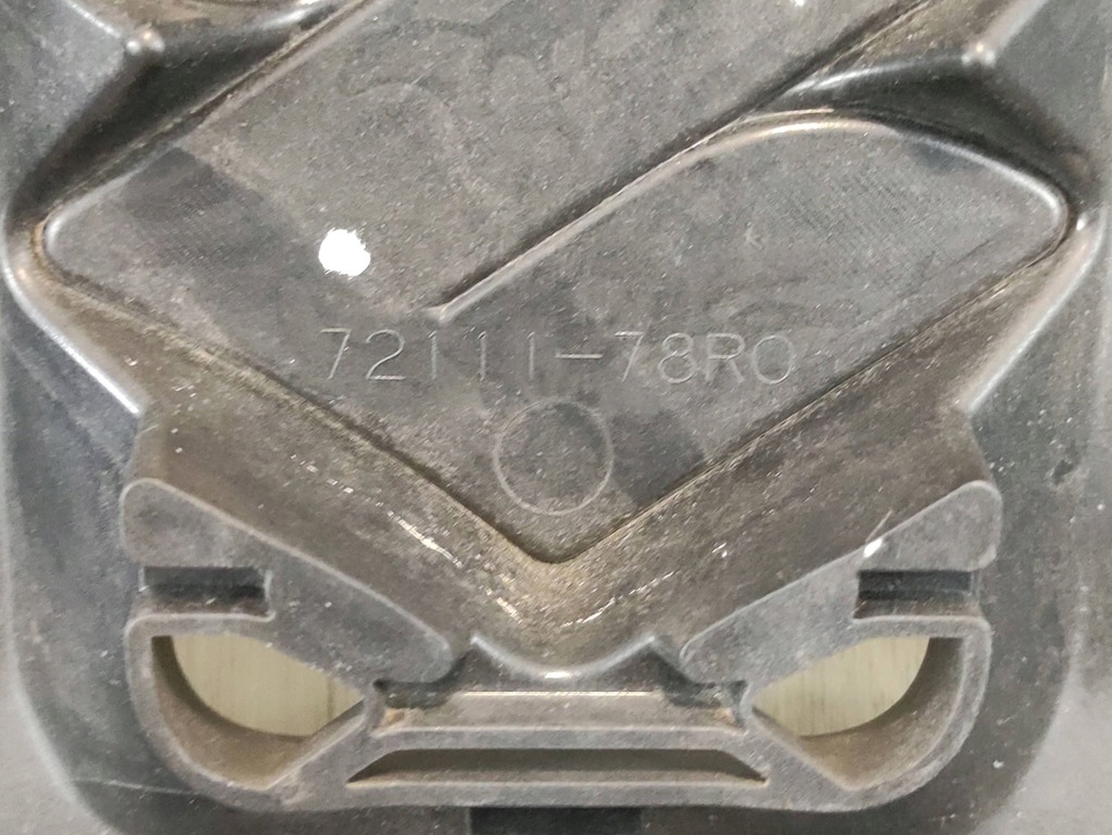 фото №11, Suzuki jimny решётка радиатора решётка радиатора бампер перед 7211178r0