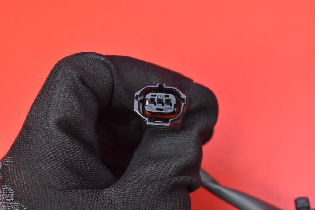 фото №7, Молдинг упорскування pe0113250c mazda mx5 mx-5 4 iv nd 2.0 160 km 15-18