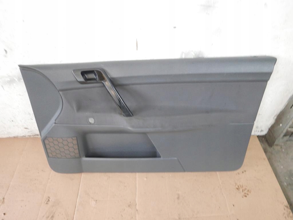 фото №7, Обшивка оббивка права перед vw polo iv 9n 3d 01-