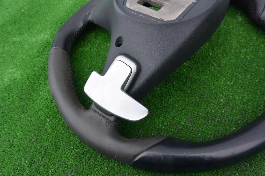 фото №10, Воздуховод alcantara лепестки переключения mercedes 6.3 amg w212