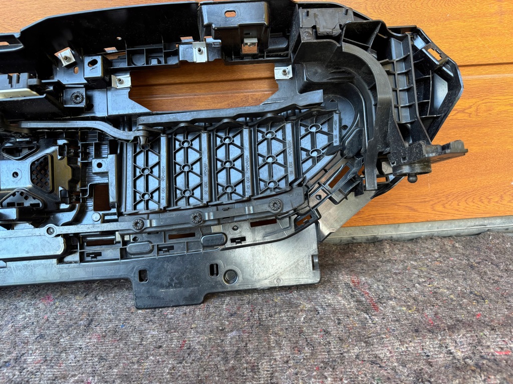 фото №13, Bmw 5 g60 g61 жалюзи воздуховод воздуха решётка радиатора передняя перед 5a09b52