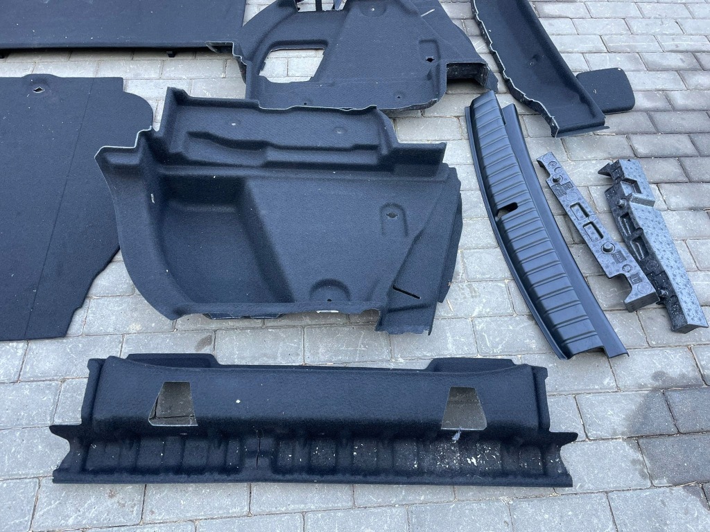 фото №5, Bmw 1 f40 обивка обшивки багажника задняя пол комплект