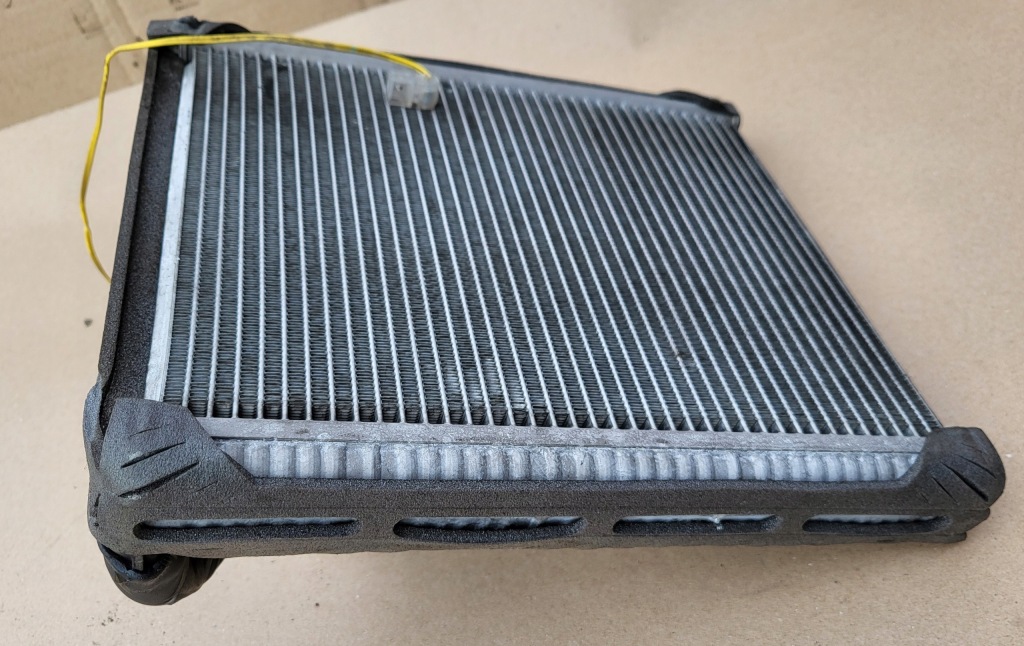 Випарник кондиціонера клапан розширювальний датчик mitsubishi outlander 3 iii оригінальний номер Зі Шроту