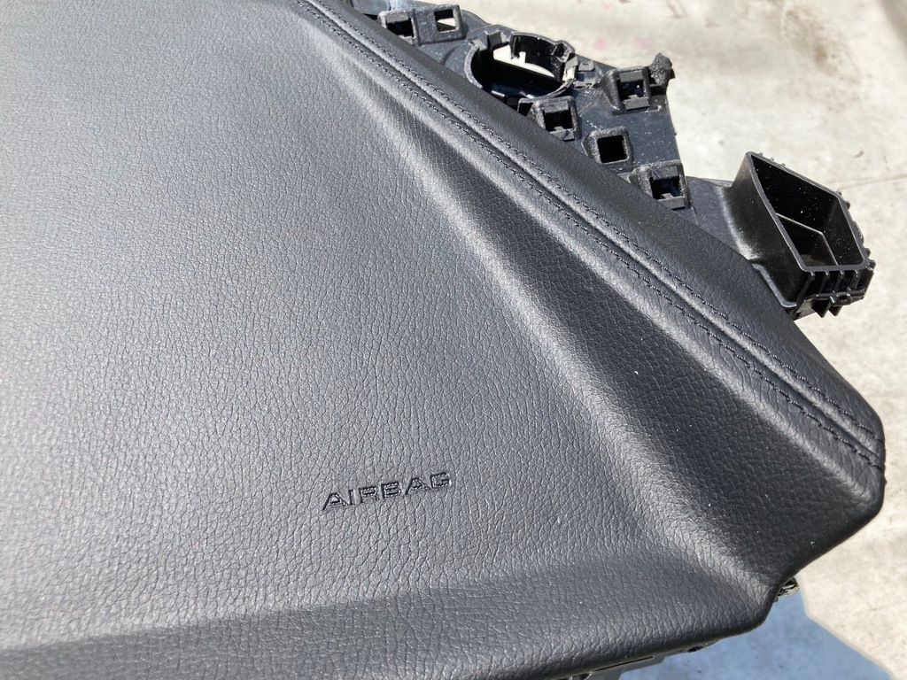 фото №7, Audi e-tron 4ke панель приладів панель приладів консоль подушки безпеки ремені