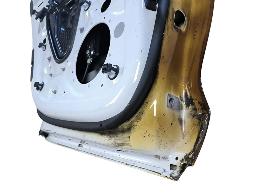 фото №13, Porsche taycan 9j1 2021 левая сторона дверь