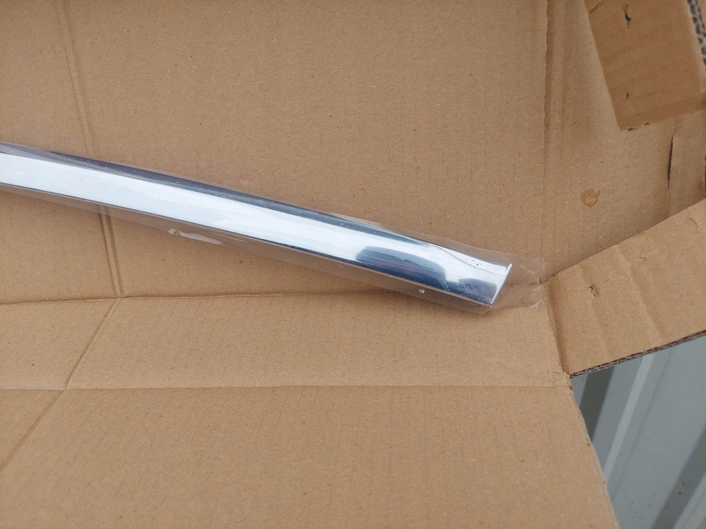 фото №5, Tesla model x молдинг хром стойка a левая nowa оригинальный номер