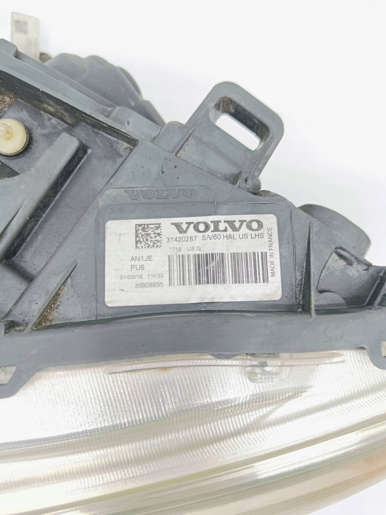 Volvo v60 14-18 лампа левая usa Доставка