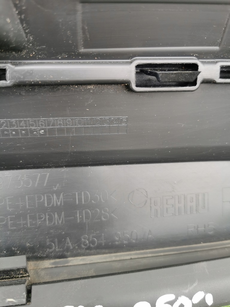 фото №12, Молдинг na дверь правая задняя задняя skoda enyaq iv 5la