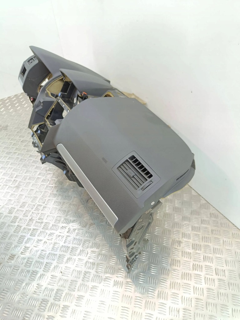 Opel zafira b 2009 приборная панель приборная с Разборки