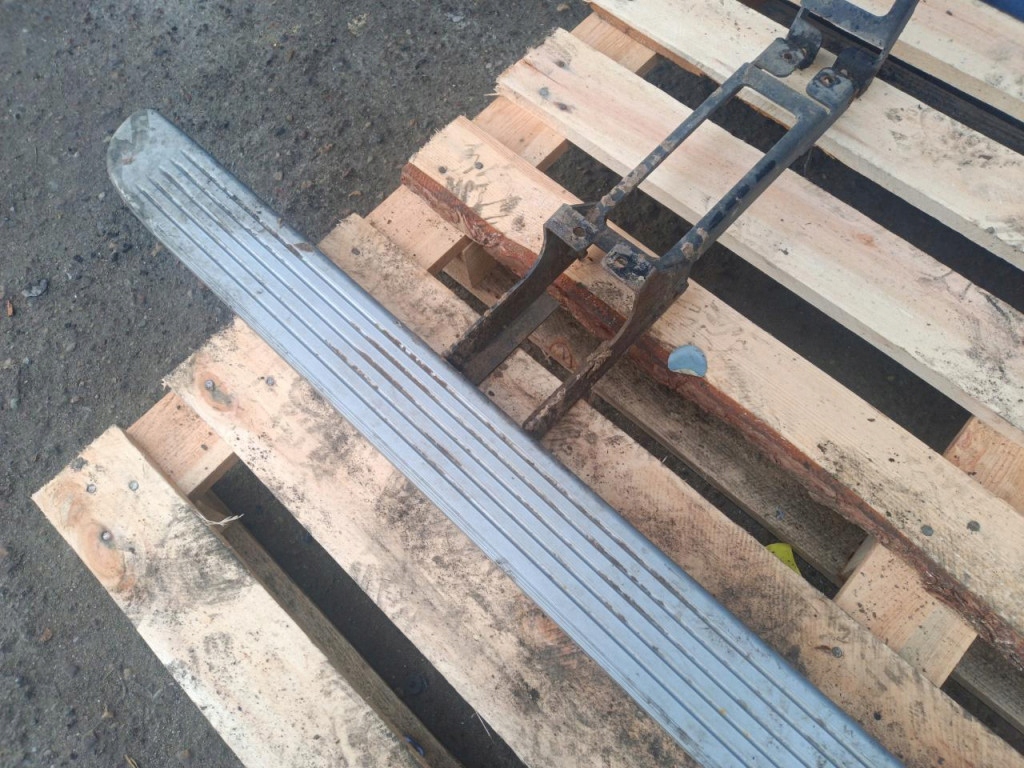 Honda cr-v 3 podesty/stopnie пороги левый/правый комплект в Украине