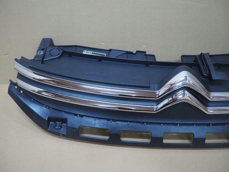 фото №2, Решітка радіатора решітка радіатора бампера перед citroen c3 iii