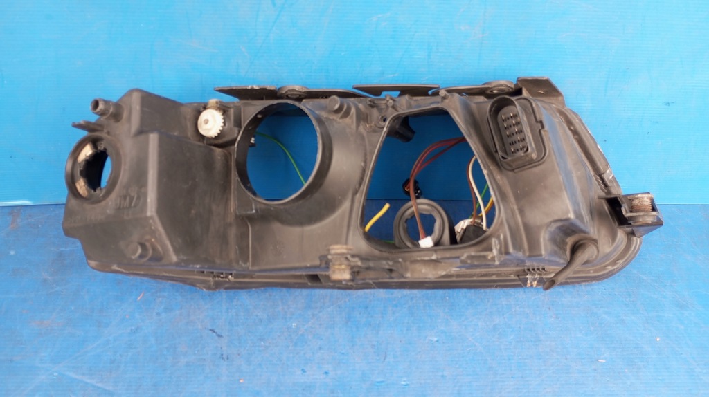 фото №7, Корпус жгут корпус лампы левый перед vw passat b5 lift 3b0941016ap
