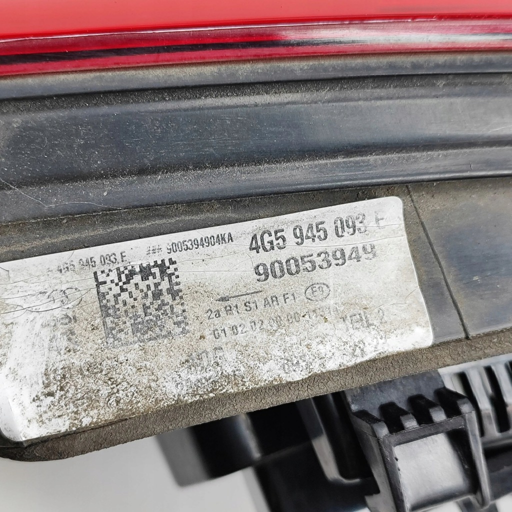 фото №8, Audi a6 s6 c7 4g 2015 левая сторона лампы задний крышки багажника