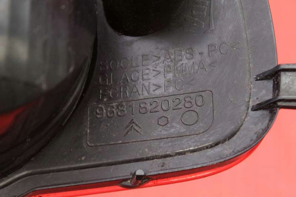 фото №6, Лампа левая задняя задняя 9681820280 citroen c3 picasso lift 12-16