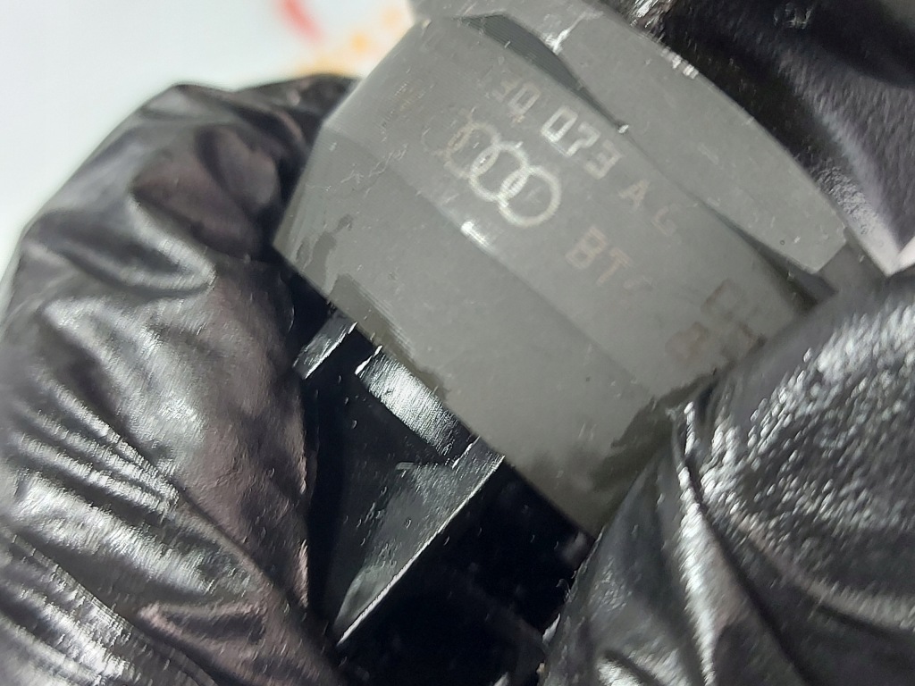 Купити Audi seat skoda vw 1.9 tdi насос-форсунка 038130073ag