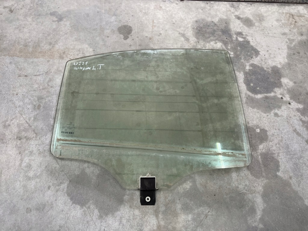 Стекло левая задняя, левый задняя sungate mercedes s w221 в Украине
