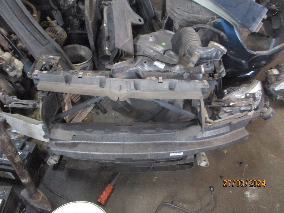 Bmw 1 f20 капот рестайлінг  бампер крило фара ремінь перед b38 Недорого