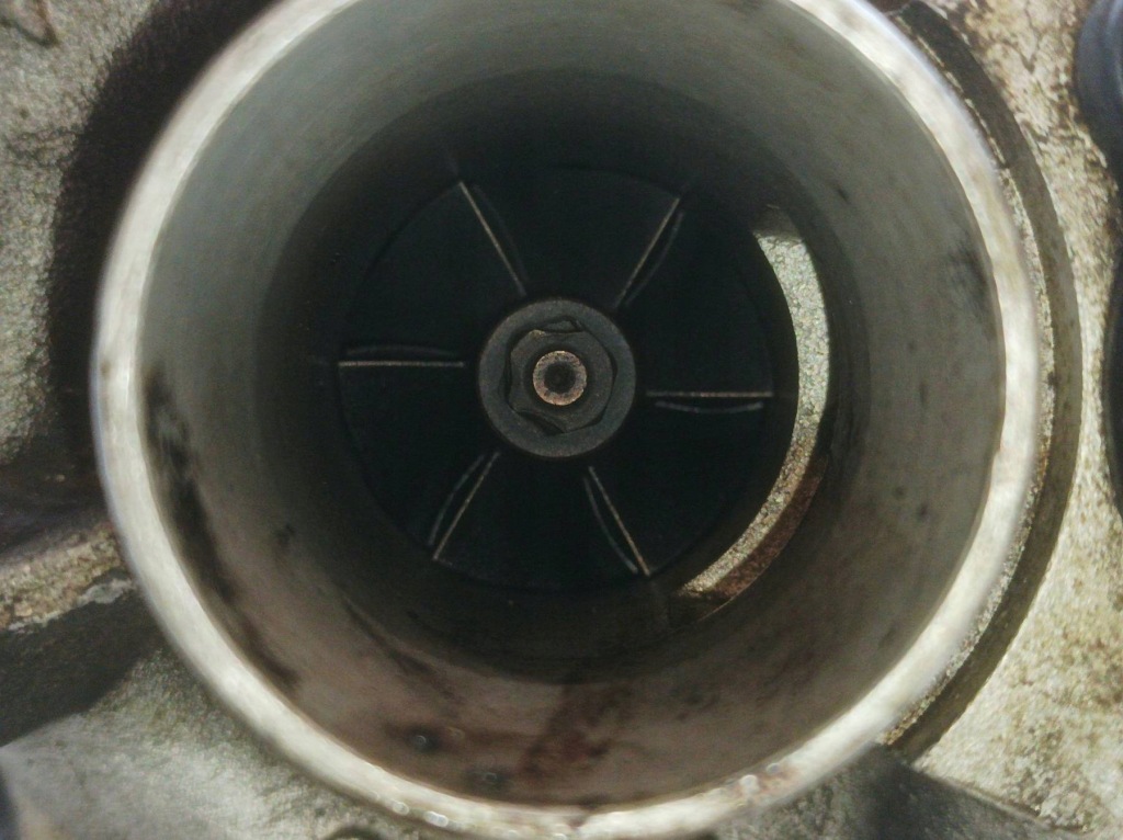 Турбонагнетатель 1.6 hpi 156km peugeot 5008 1 2009- Недорого