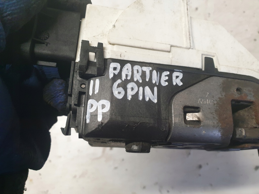 фото №5, Замок двері передній правий 6 pin peugeot partner