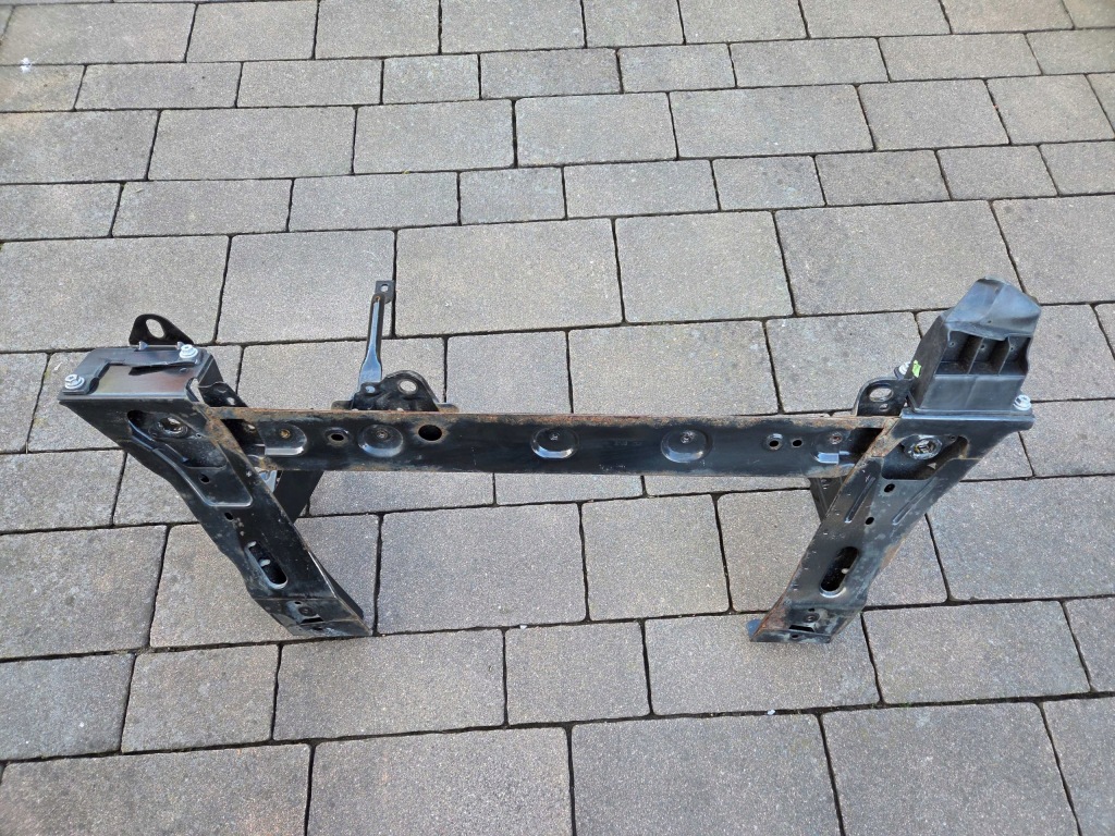 Renault zoe балка под радиатор комплект 2012 в Украине