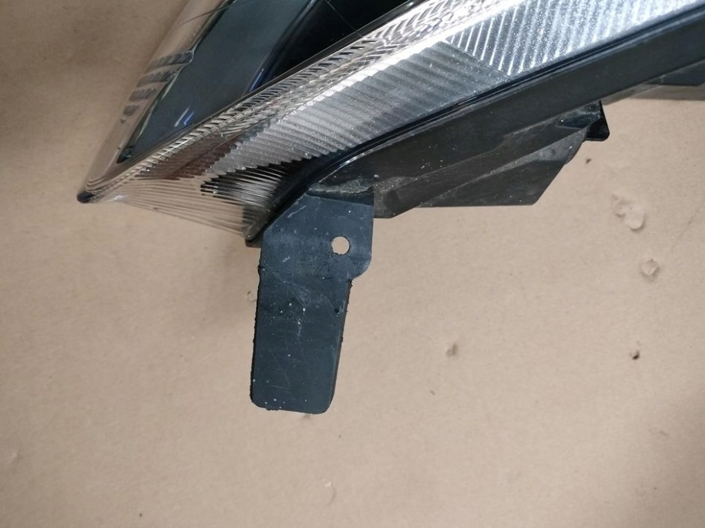 фото №5, Лампа передняя левая eu ford fiesta mk8 oryg cała