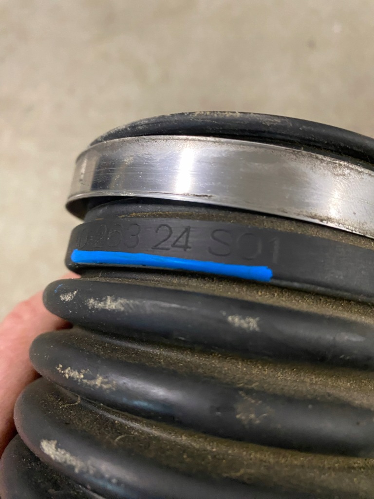 фото №3, Труба воздуха renault koleos i 1026324s01 2.0 dci