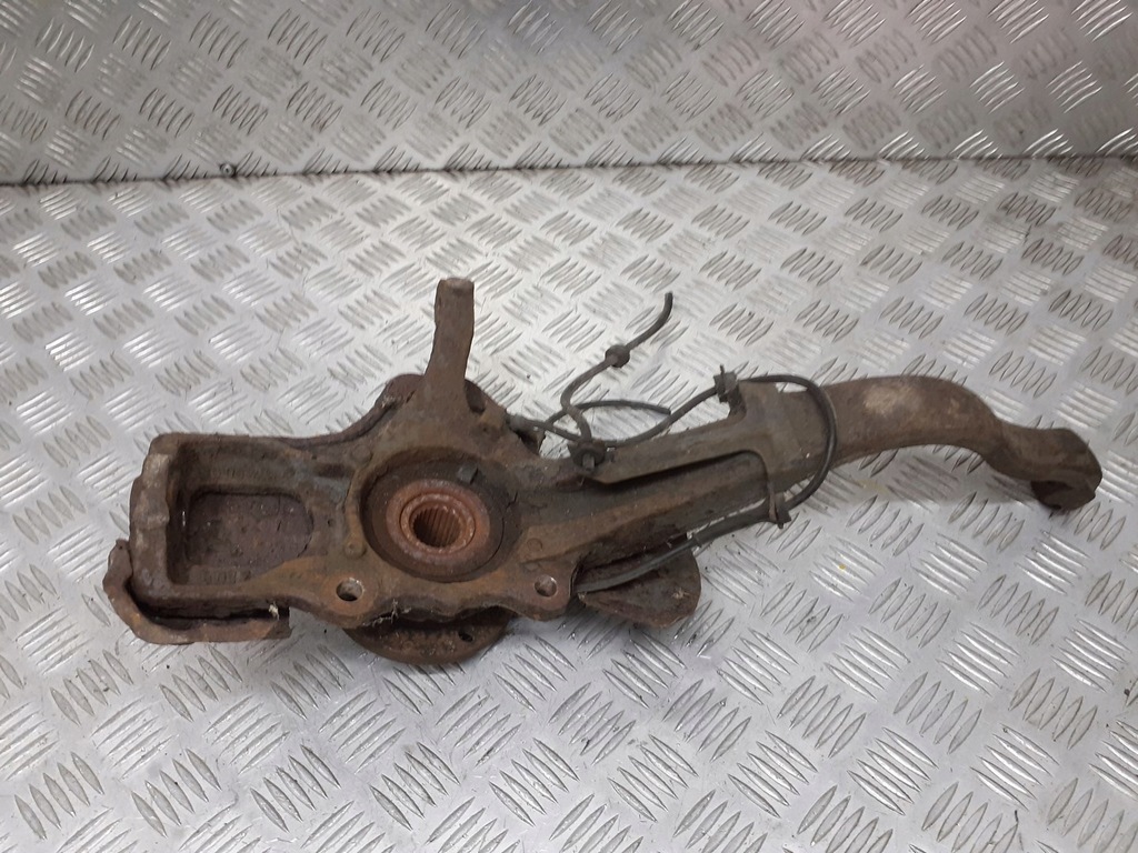 фото №2, Поворотний кулак ступиця лівий перед alfa romeo 156 2.4jtd