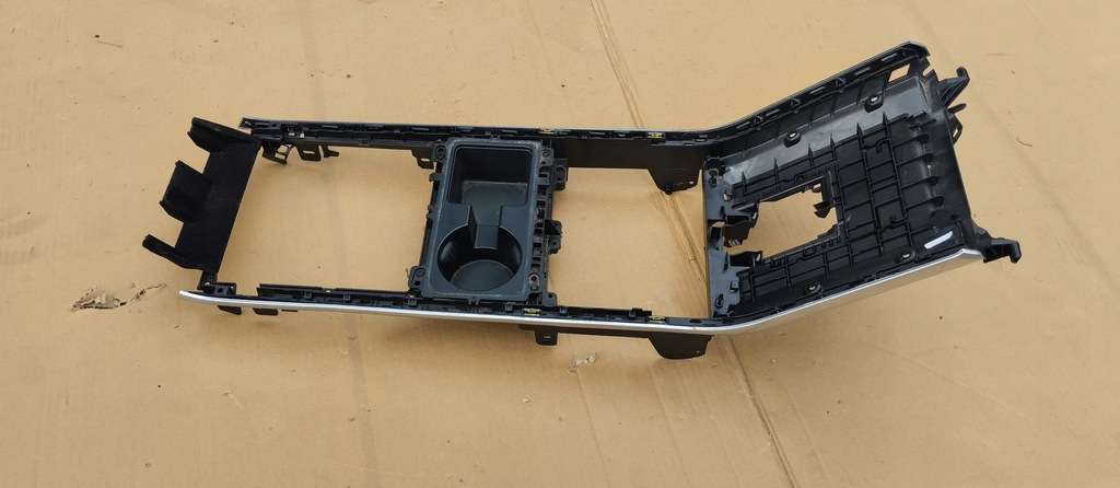 фото №2, Рамка защита туннель среднего туннель range rover velar l560