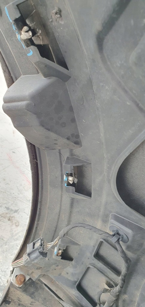 Renault megane 3 3 рестайлинг  ксенон бампер перед передний 620221285r Оригинал