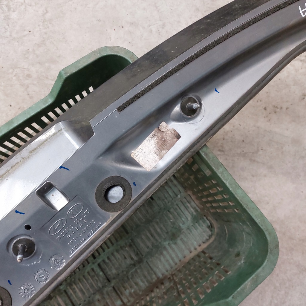 фото №10, Hyundai ix35 1,7crdi 2013 спойлер крышки багажника код лакокрасочного покрытия zar 9p