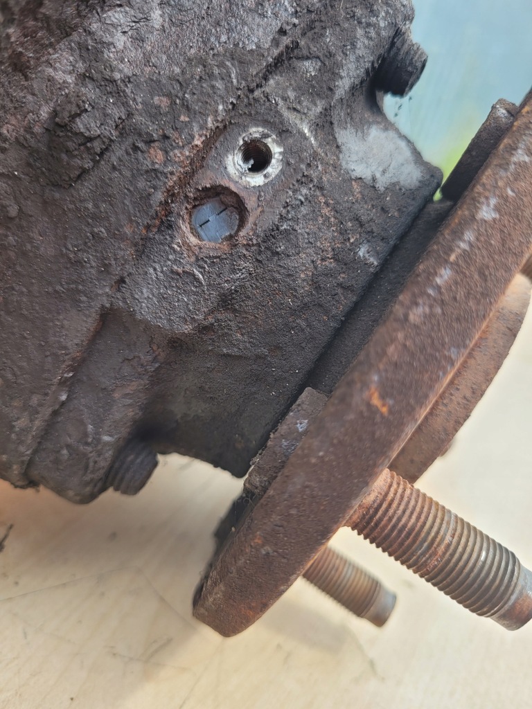 фото №15, Jeep cherokee liberty kj 01-07r поворотний кулак ступиця правий перед