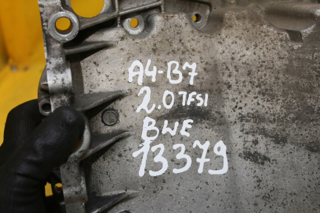 Піддон масляна 06b103603as a4 b7 bwe 2.0 tfsi Ціна