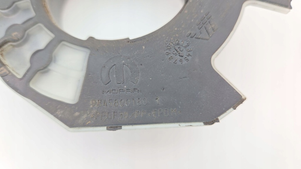 Cfd 677 citroen e-c3 резиновый элемент пружины задний  9845800180 задний  сторона левая с Разборки