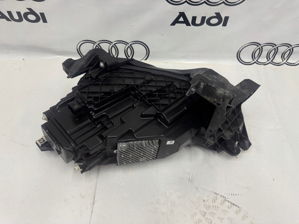фото №8, Audi q5 ii 80a fy lift 2020-2024 лампа права передня full led oryg.