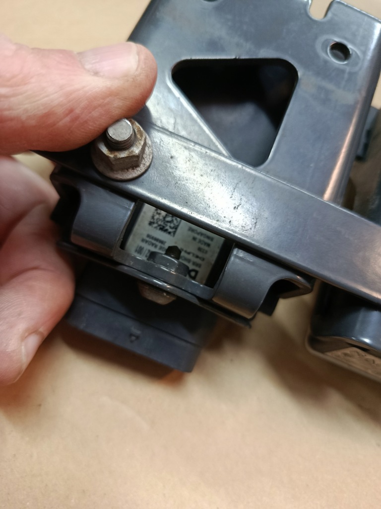 фото №7, Cena za комплект 2x радар датчик distronic mercedes actros atego корпус