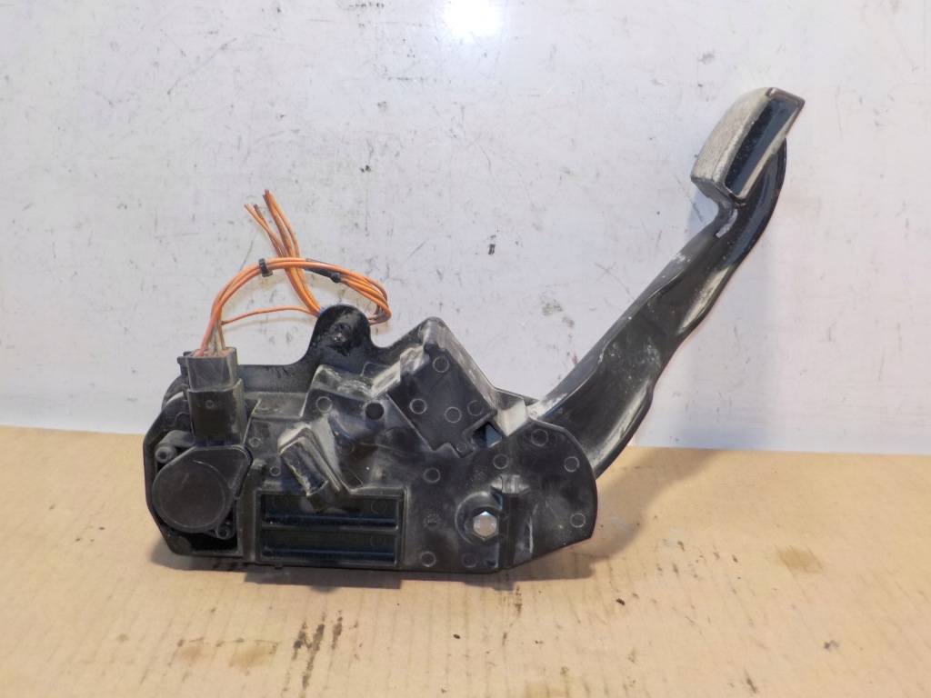 Купити Педаль 7484557628 renault premium / midlum dxi dxe 403233